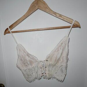Tobi lace white crop top size XS